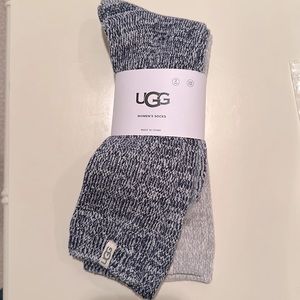 UGG, NWT, 2 pack of women’s rib knit slouchy crew socks, deep navy/seal. OS.